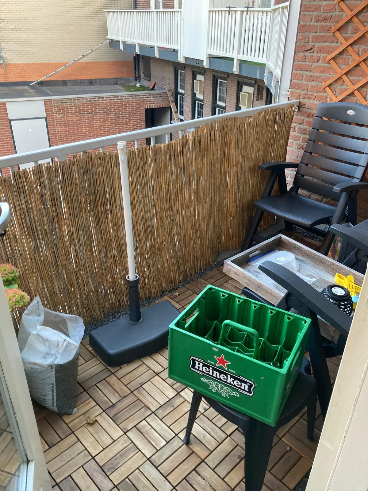 geblurde versie van de foto als achtergrond