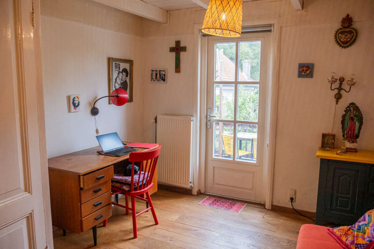 geblurde versie van de foto als achtergrond