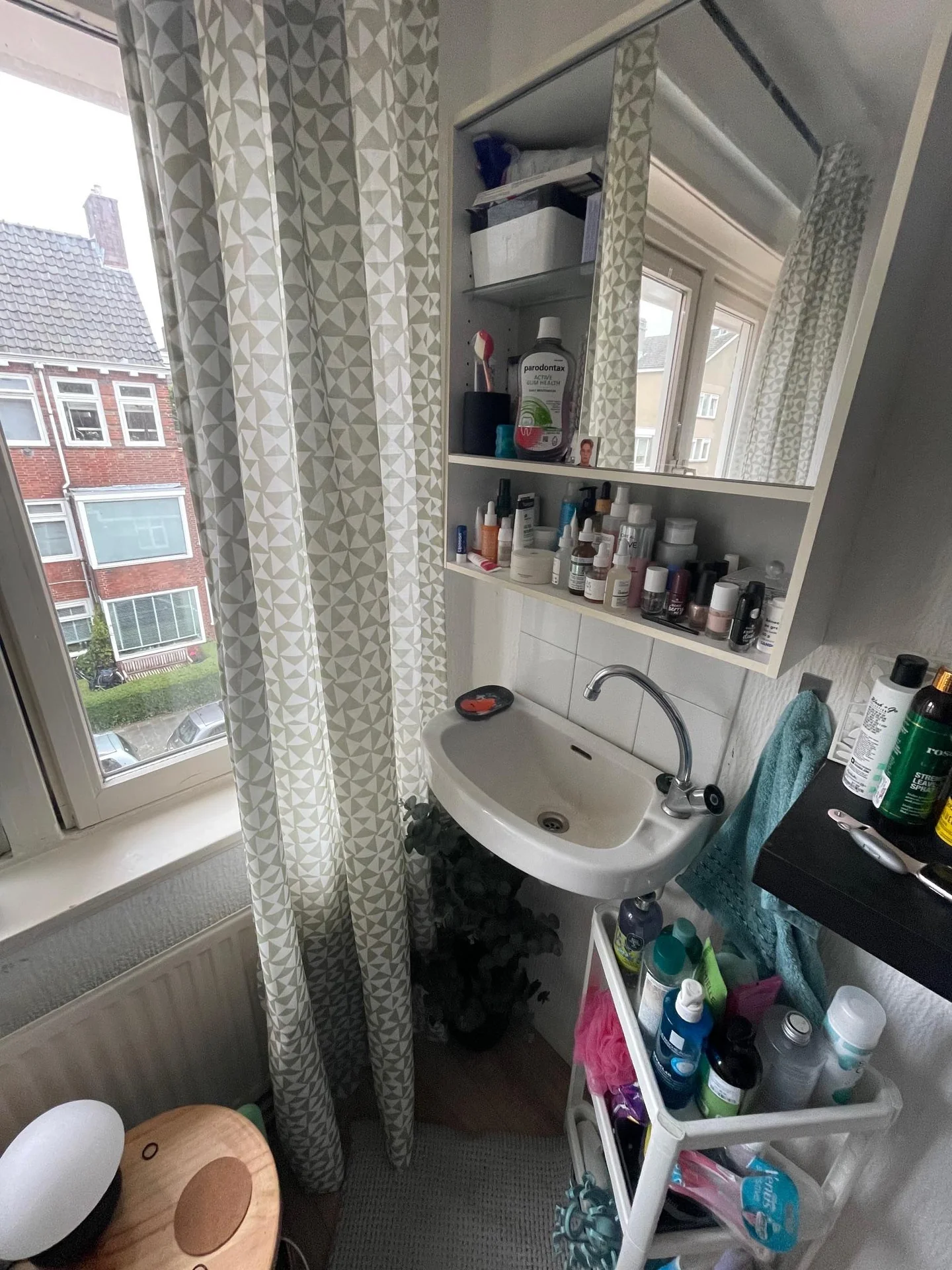 geblurde versie van de foto als achtergrond