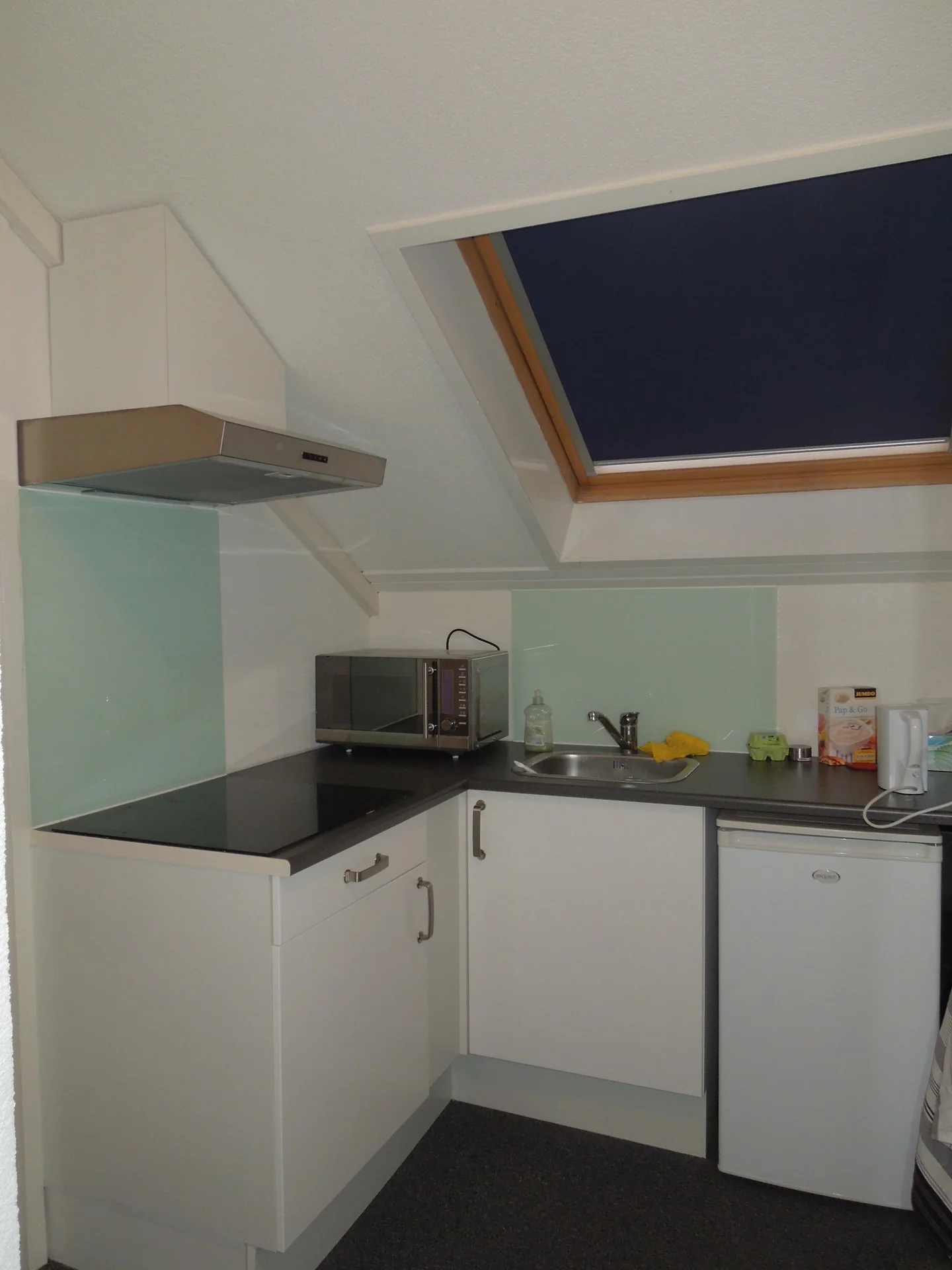 geblurde versie van de foto als achtergrond