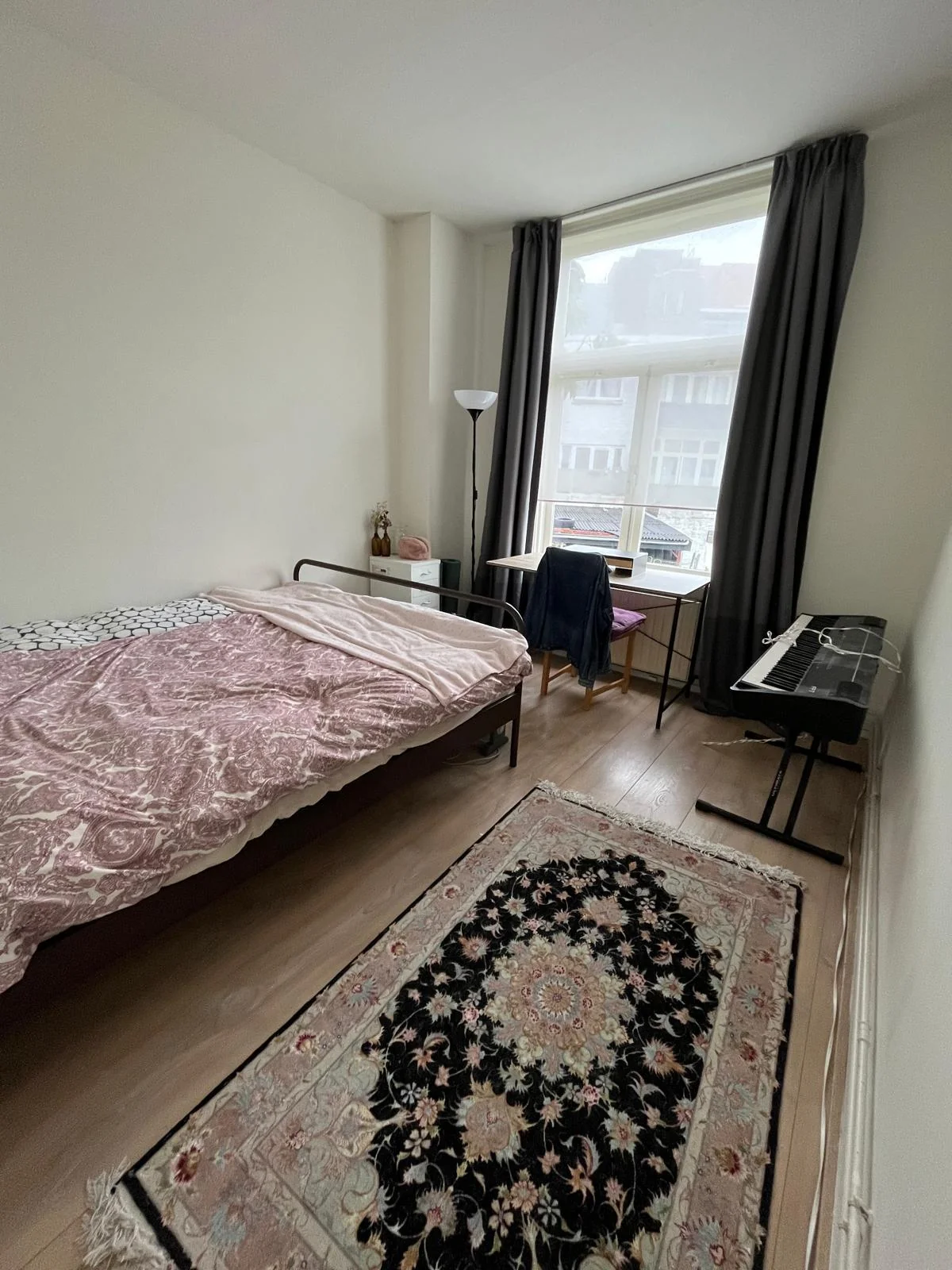 geblurde versie van de foto als achtergrond