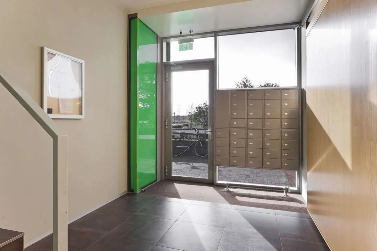 geblurde versie van de foto als achtergrond