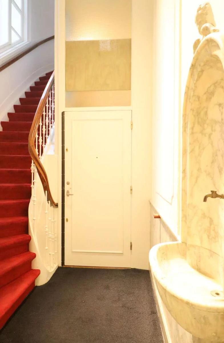 geblurde versie van de foto als achtergrond