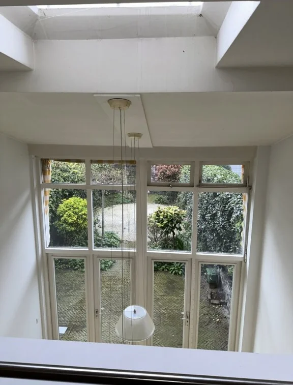 geblurde versie van de foto als achtergrond