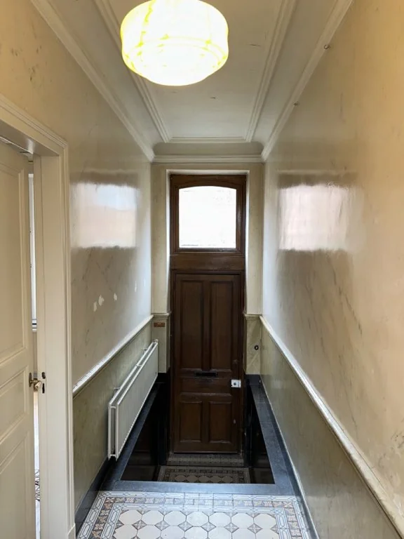 geblurde versie van de foto als achtergrond