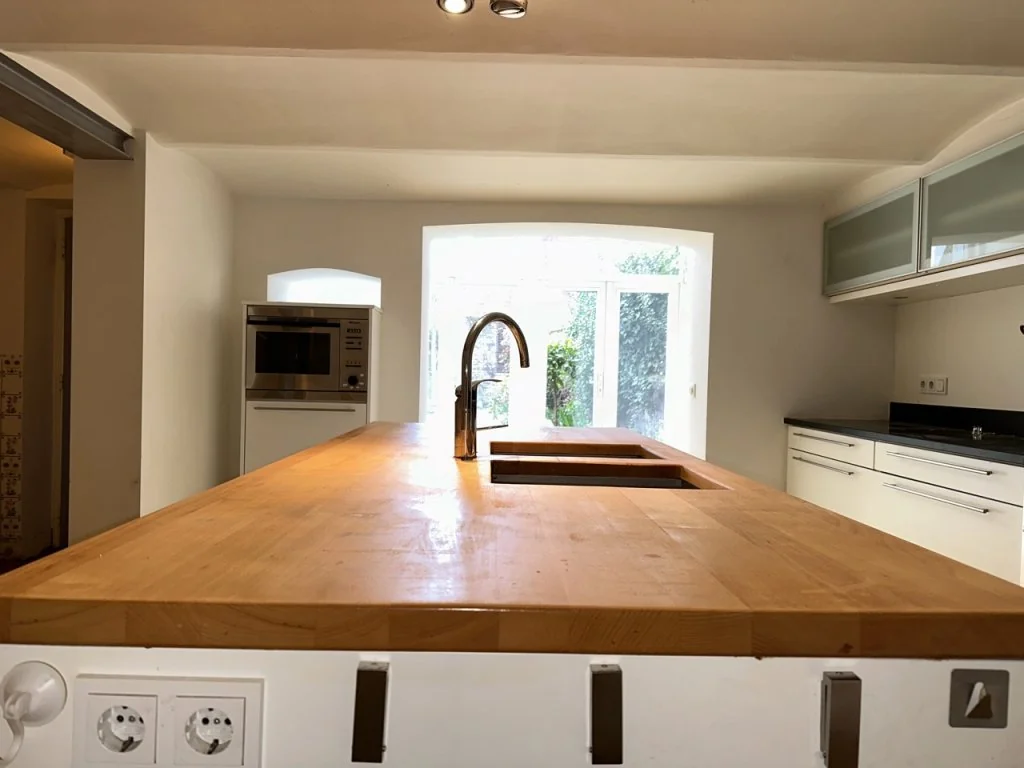 geblurde versie van de foto als achtergrond