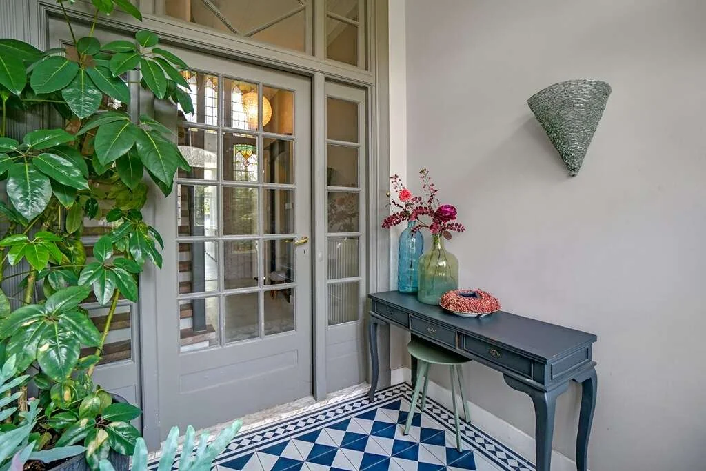 geblurde versie van de foto als achtergrond