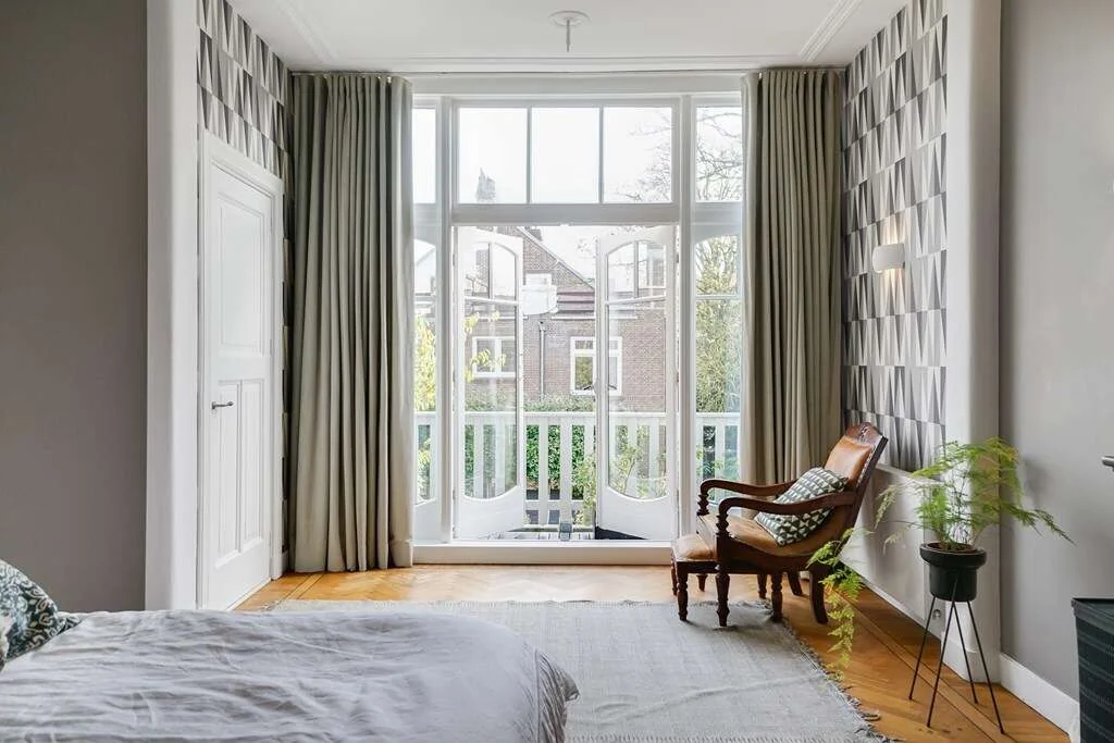 geblurde versie van de foto als achtergrond