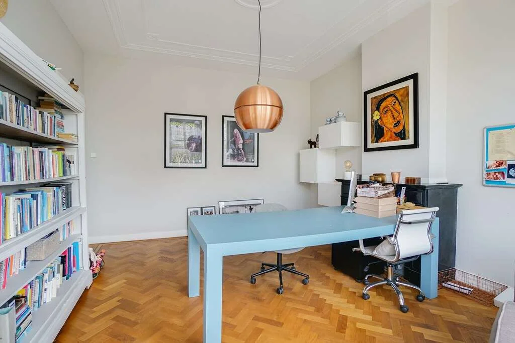 geblurde versie van de foto als achtergrond