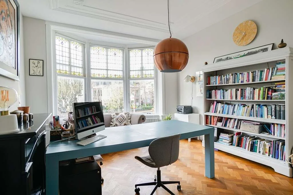 geblurde versie van de foto als achtergrond