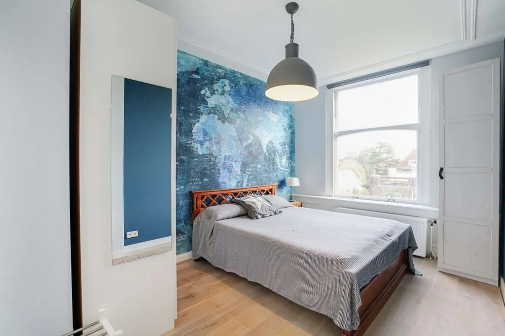 geblurde versie van de foto als achtergrond