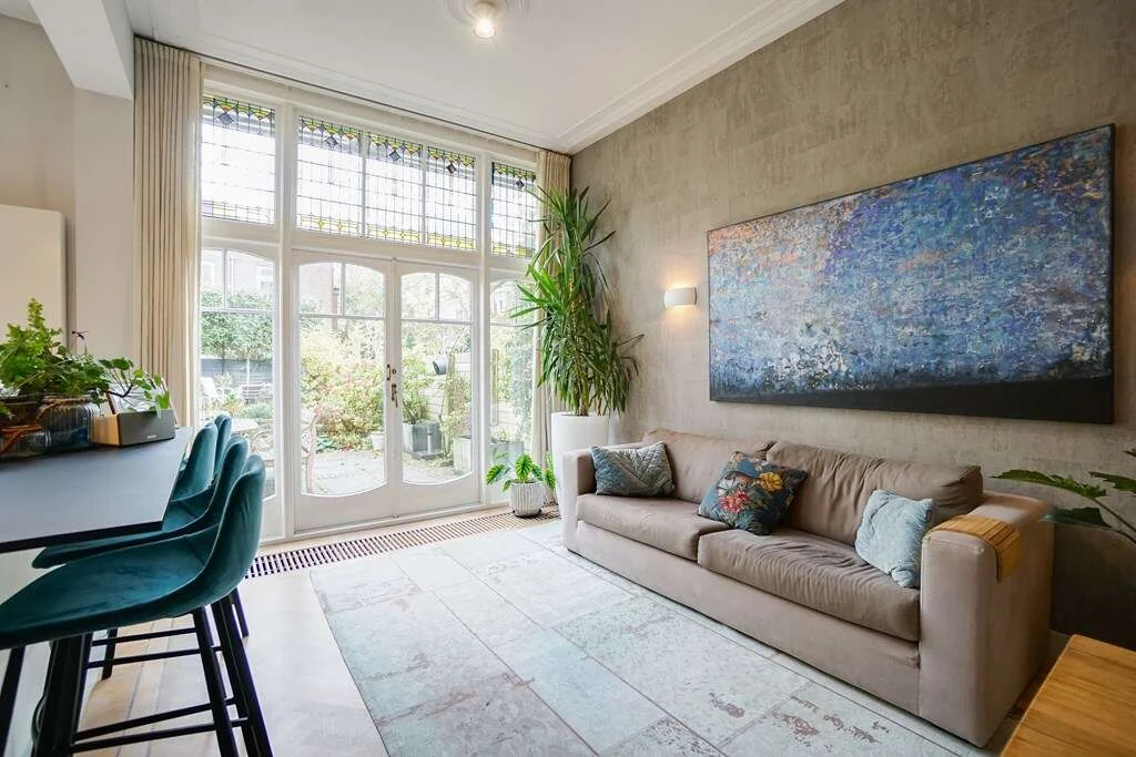 geblurde versie van de foto als achtergrond