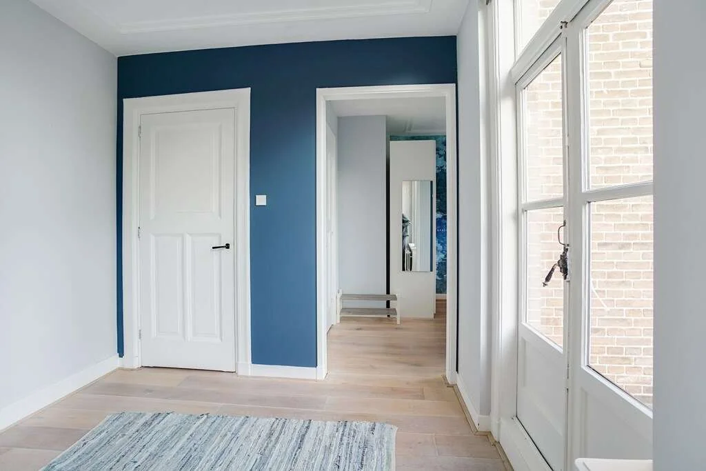 geblurde versie van de foto als achtergrond