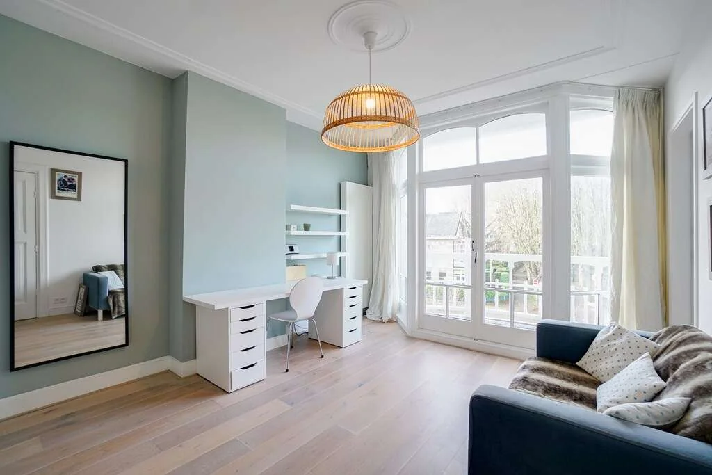 geblurde versie van de foto als achtergrond