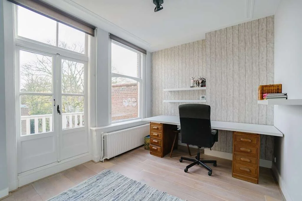 geblurde versie van de foto als achtergrond