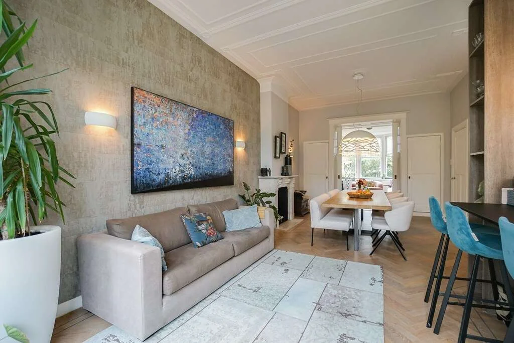 geblurde versie van de foto als achtergrond