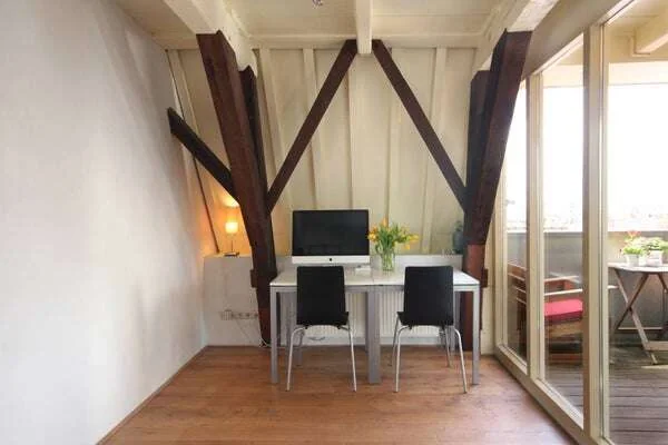 geblurde versie van de foto als achtergrond