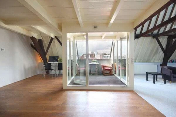 geblurde versie van de foto als achtergrond