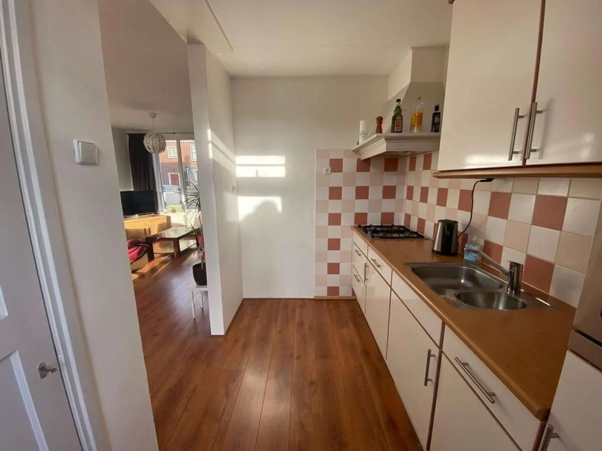 geblurde versie van de foto als achtergrond