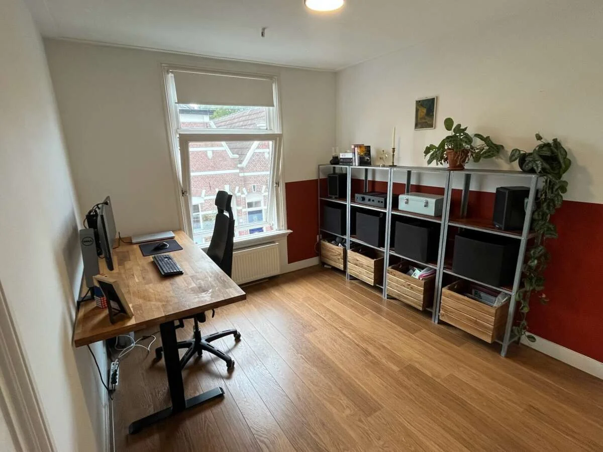 geblurde versie van de foto als achtergrond