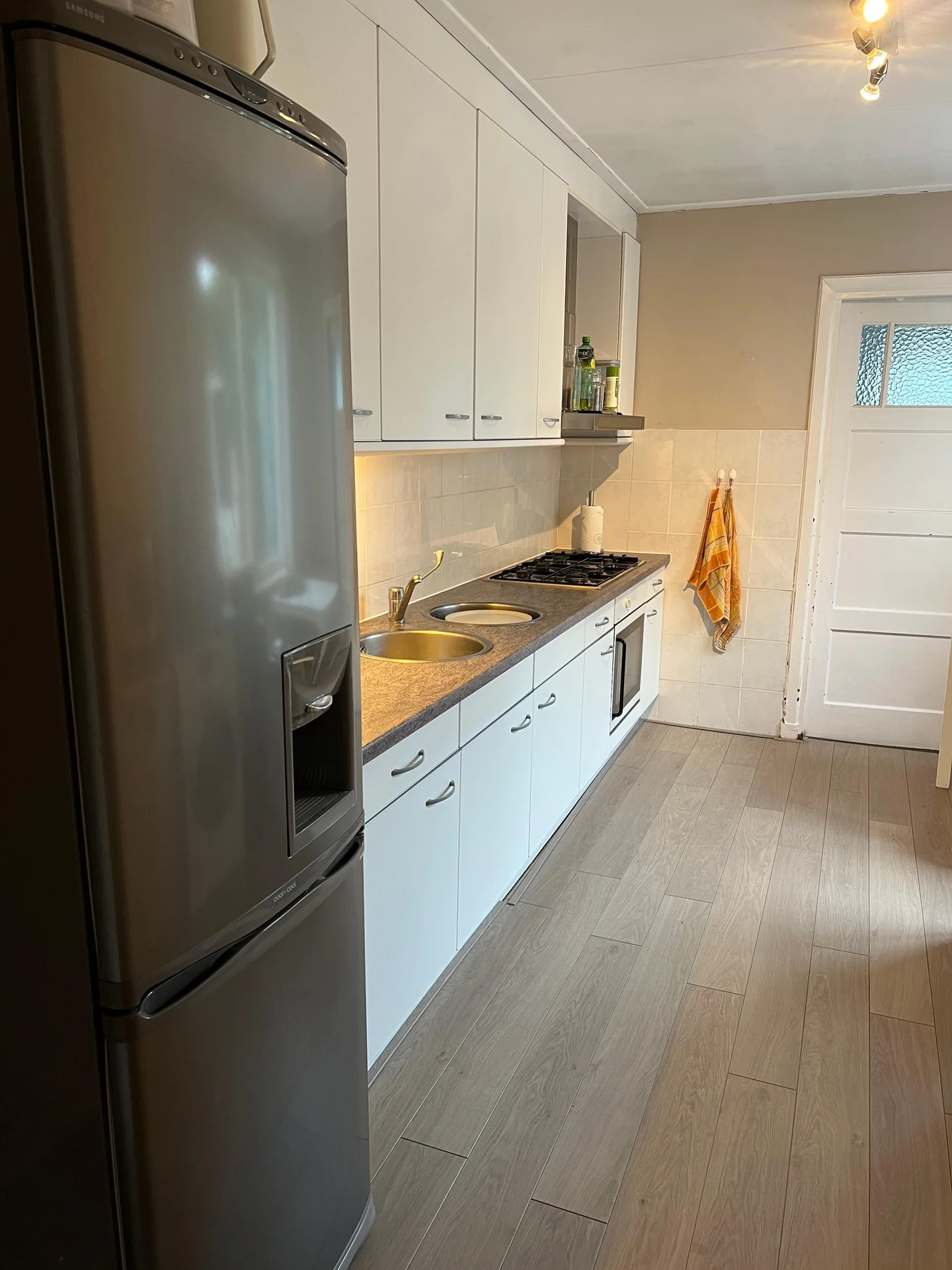 geblurde versie van de foto als achtergrond