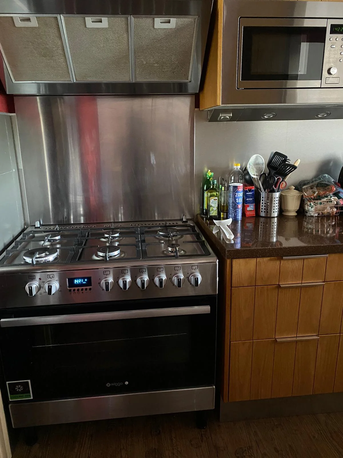 geblurde versie van de foto als achtergrond