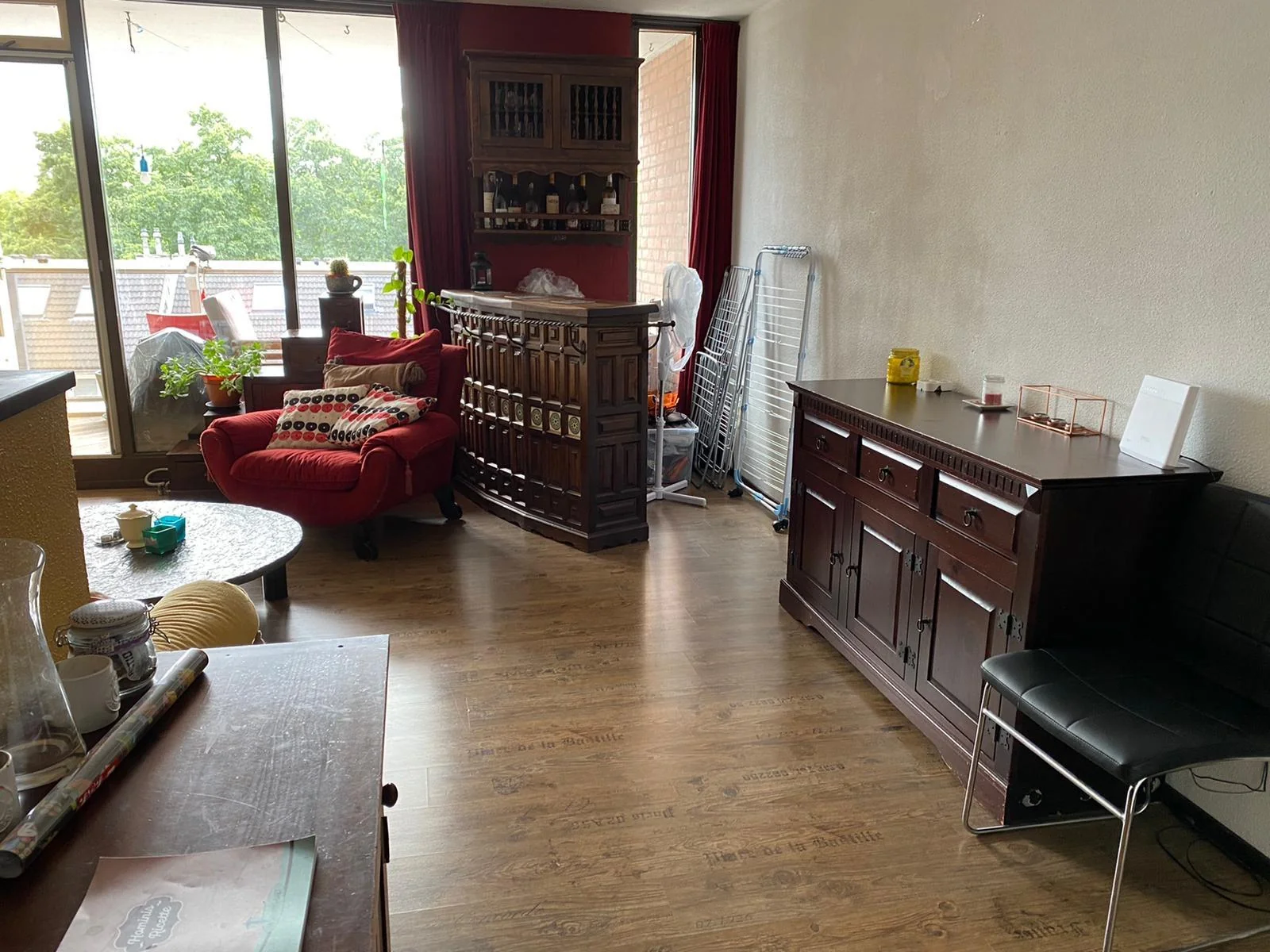 geblurde versie van de foto als achtergrond