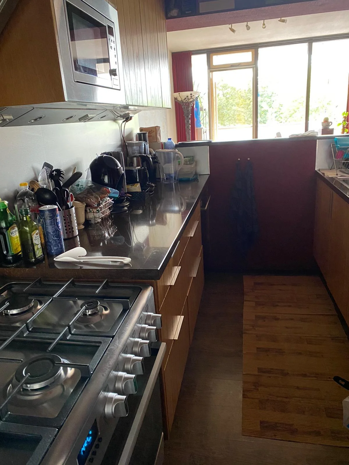 geblurde versie van de foto als achtergrond