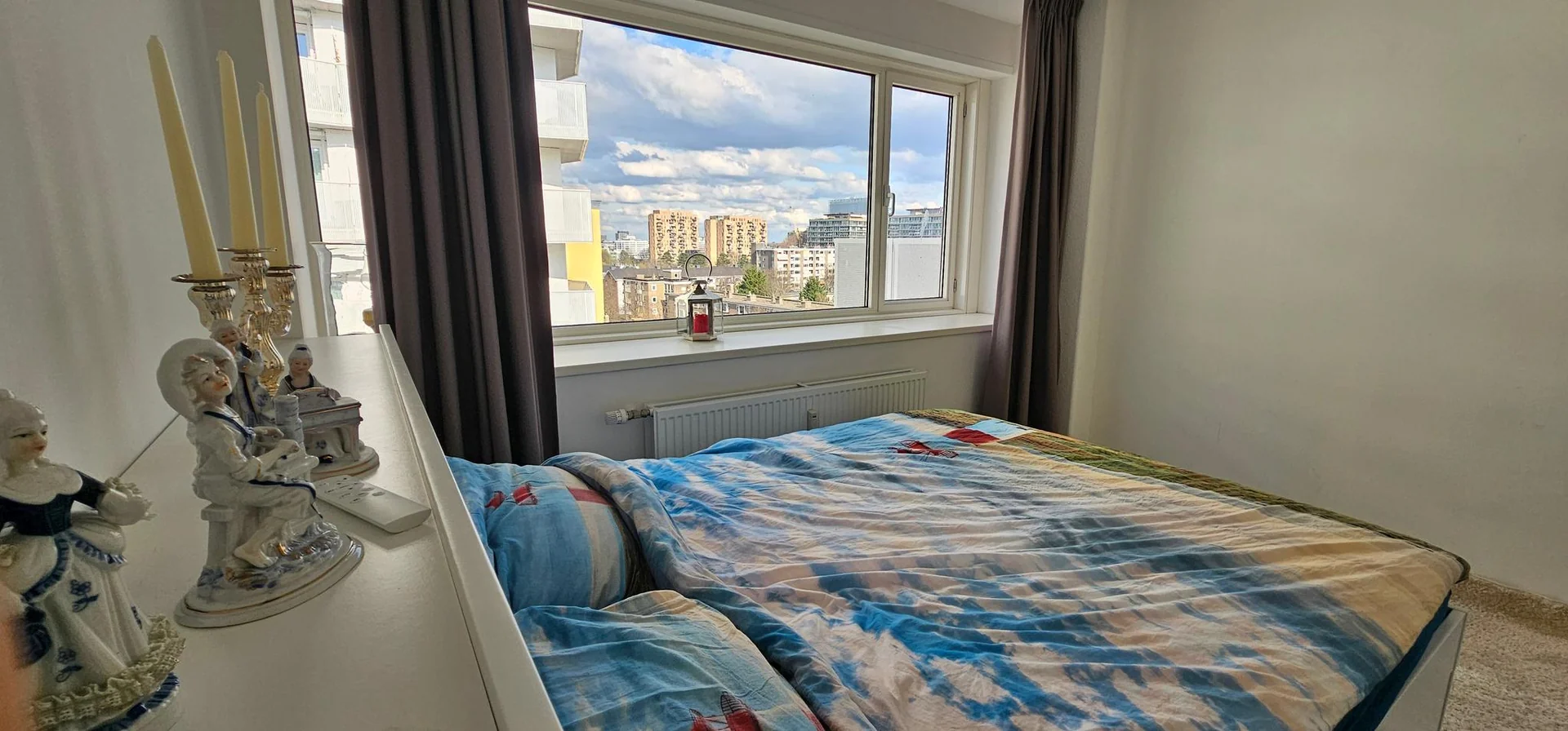 geblurde versie van de foto als achtergrond