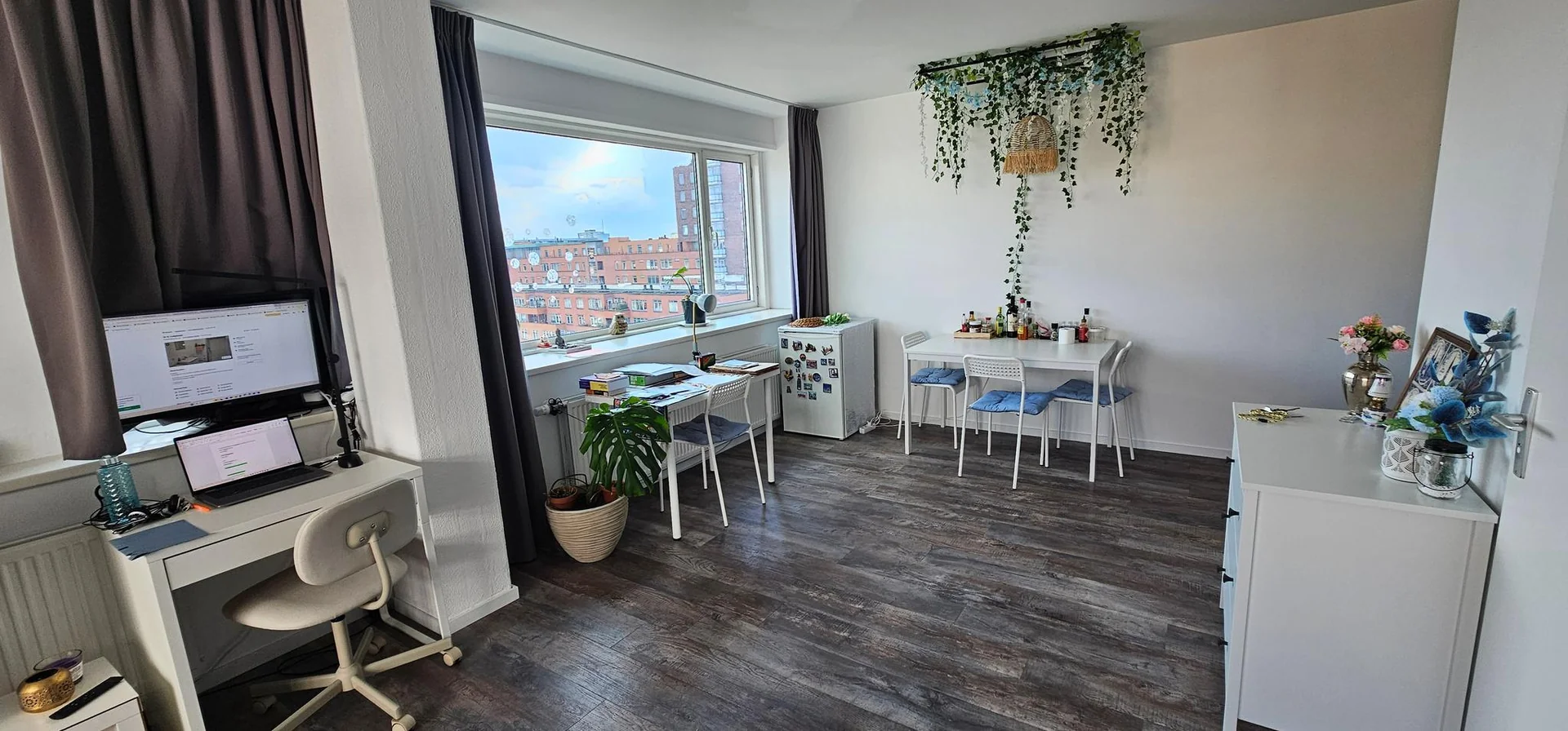 geblurde versie van de foto als achtergrond