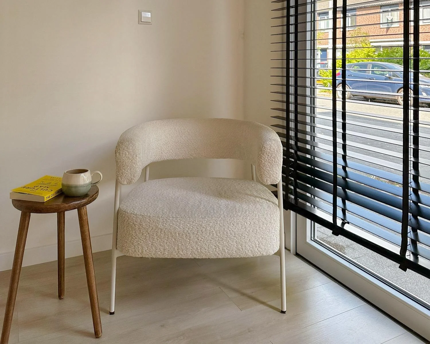 geblurde versie van de foto als achtergrond