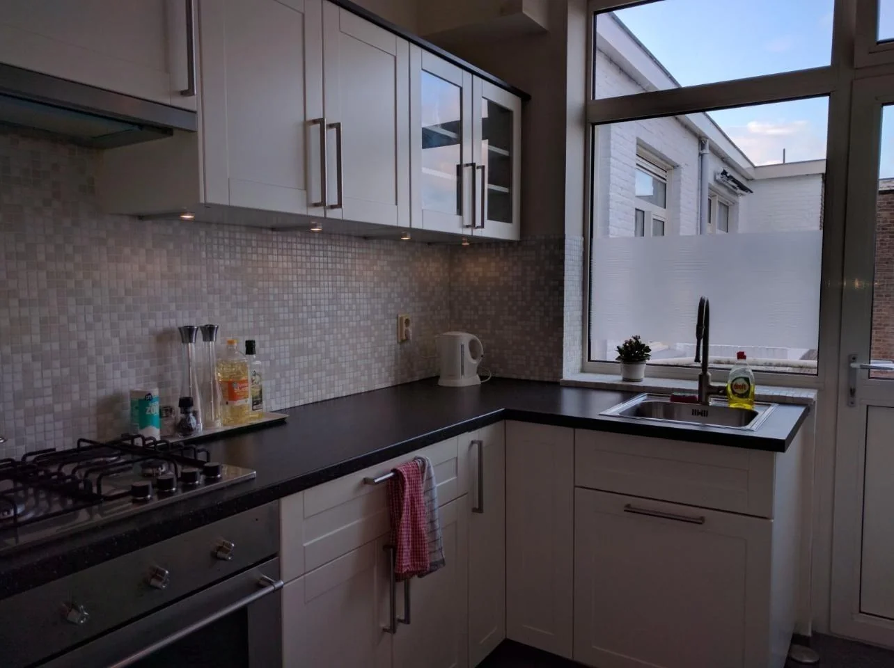 geblurde versie van de foto als achtergrond