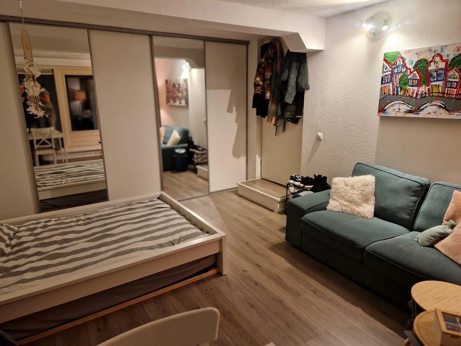 geblurde versie van de foto als achtergrond