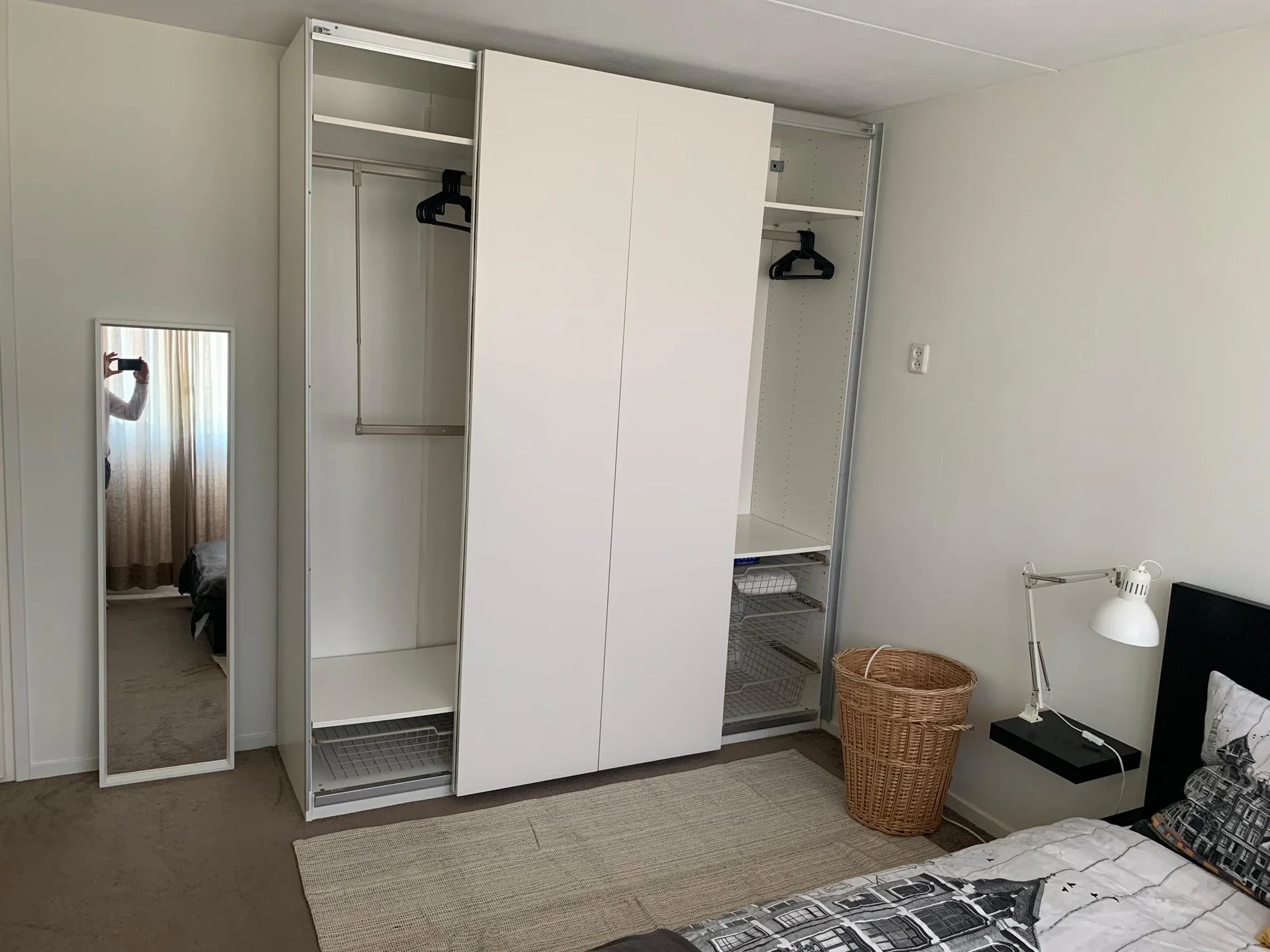 geblurde versie van de foto als achtergrond