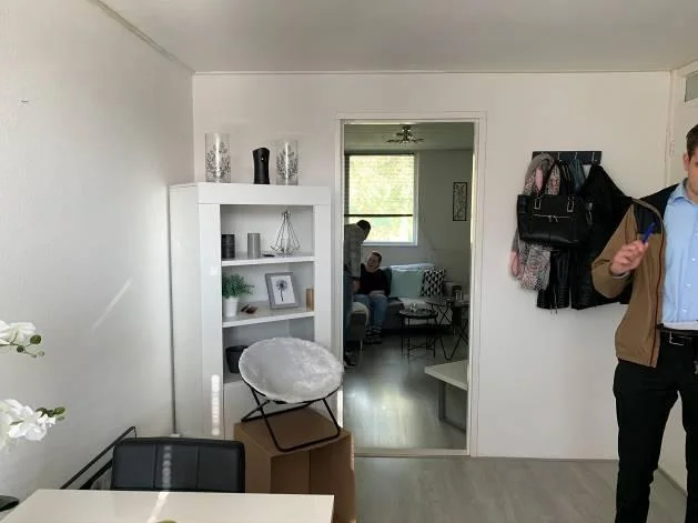 geblurde versie van de foto als achtergrond