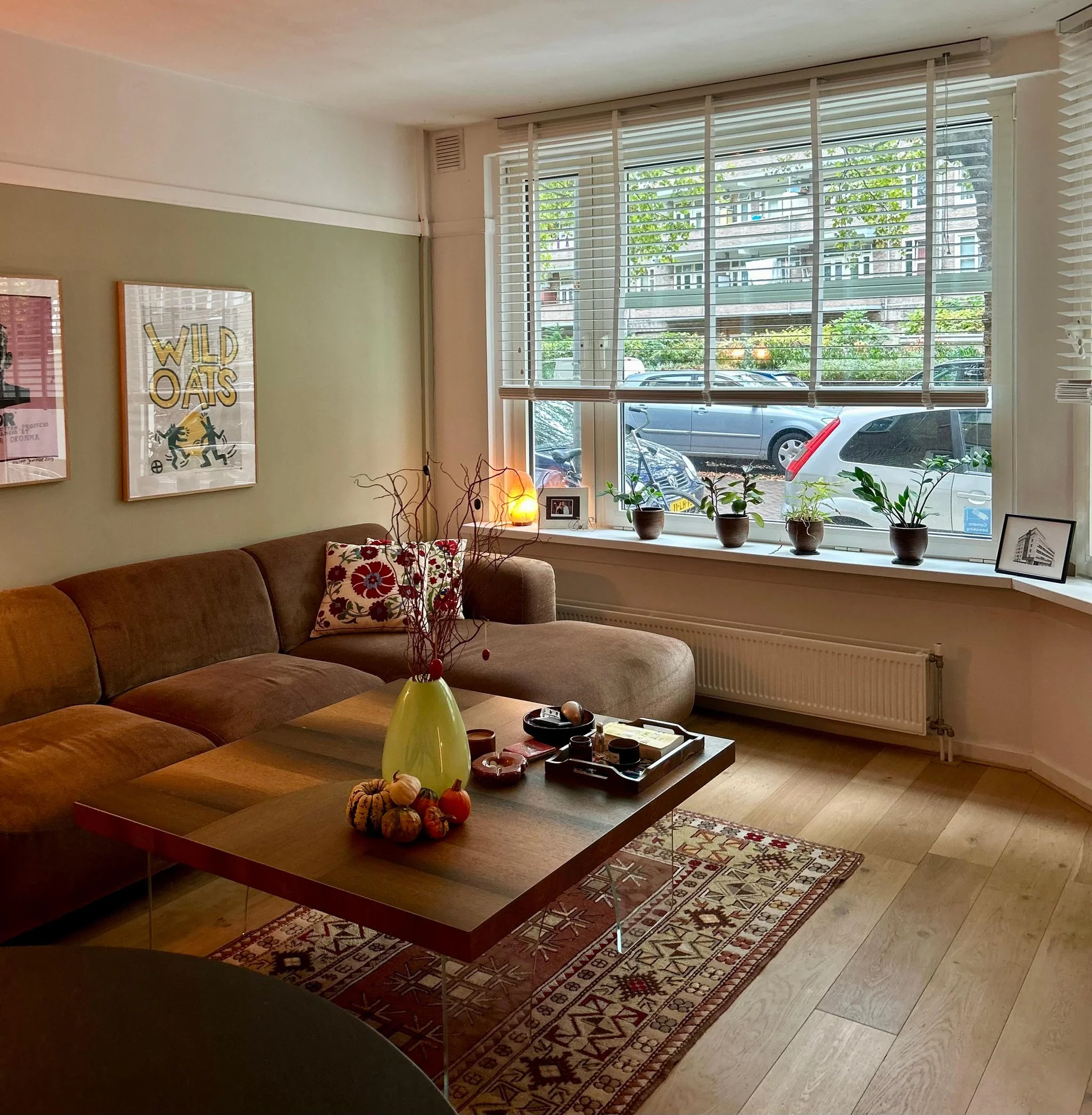 geblurde versie van de foto als achtergrond