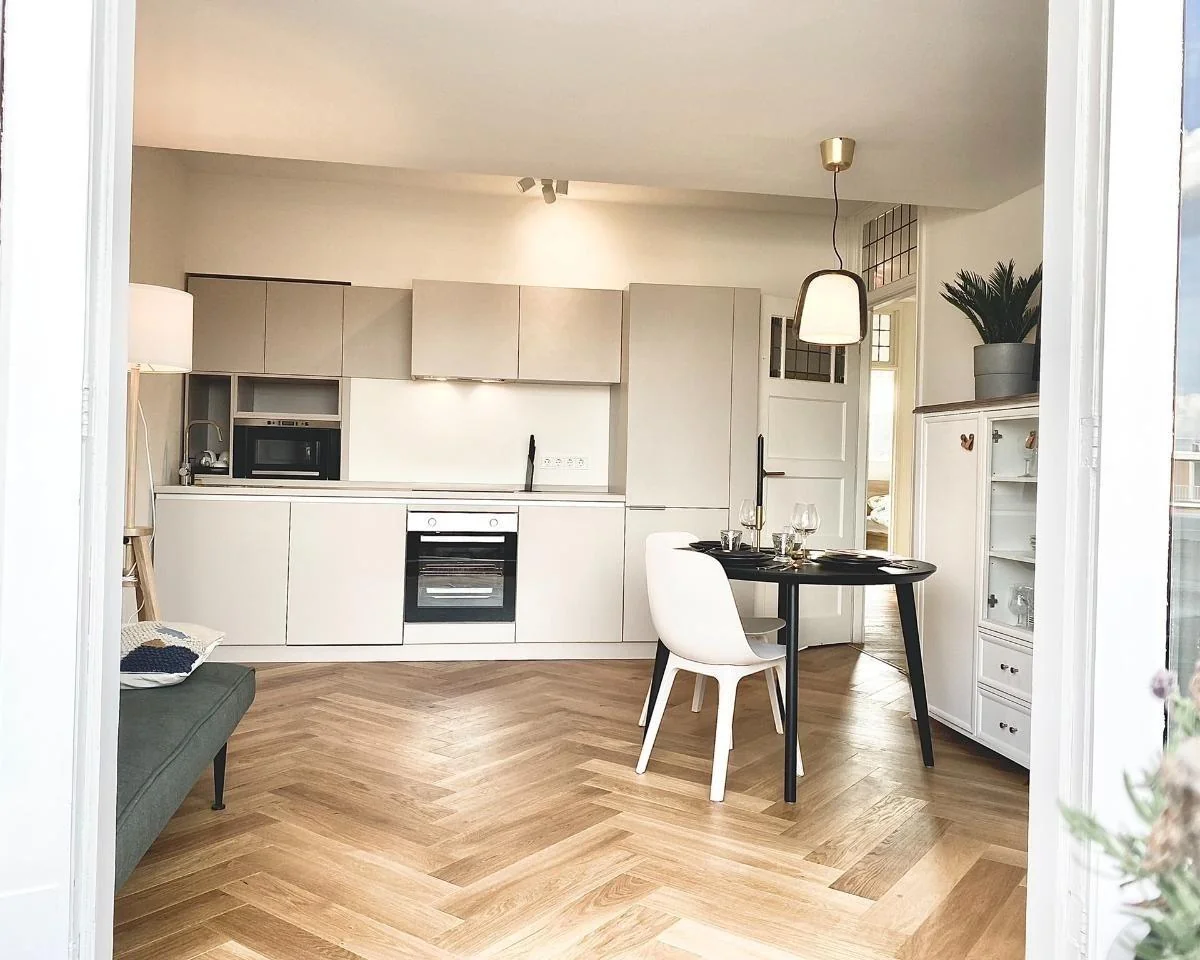 geblurde versie van de foto als achtergrond