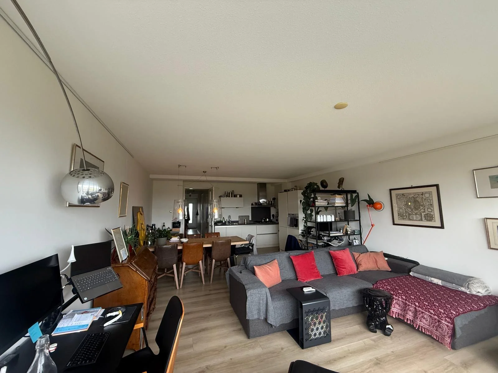 geblurde versie van de foto als achtergrond