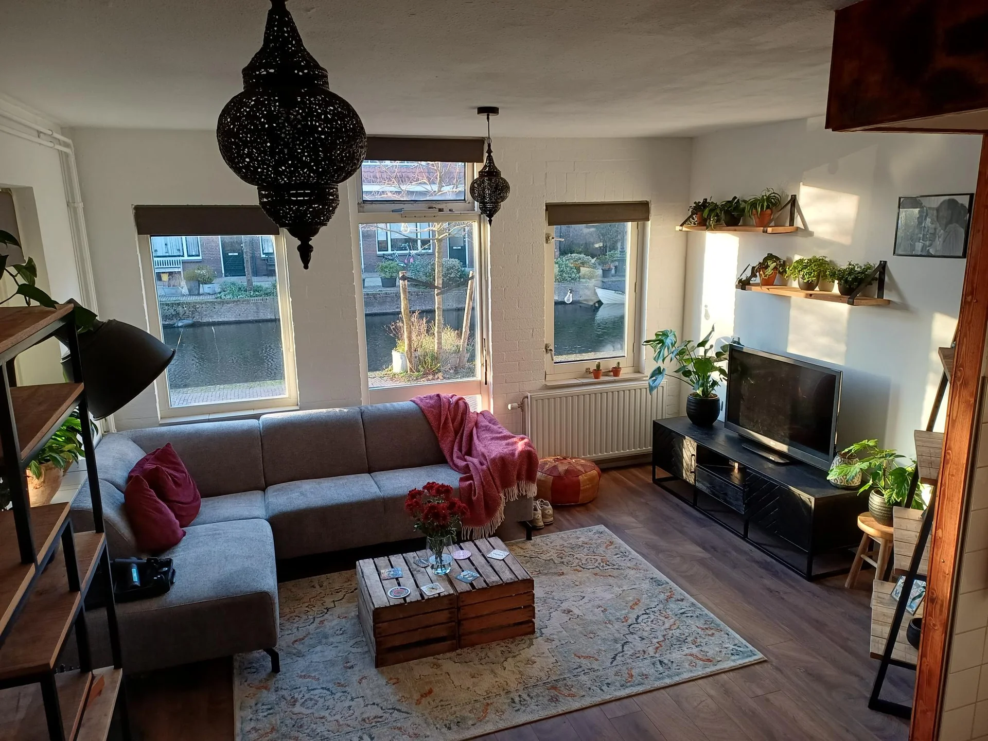 geblurde versie van de foto als achtergrond