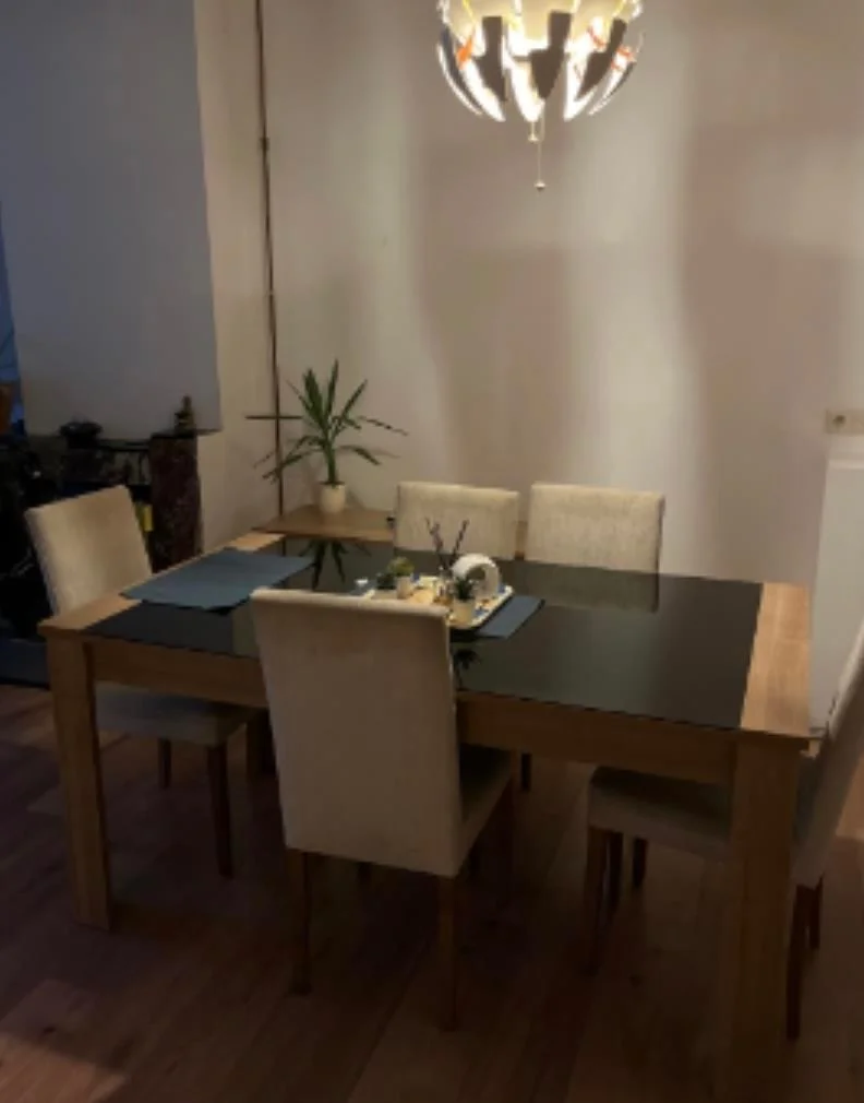 geblurde versie van de foto als achtergrond