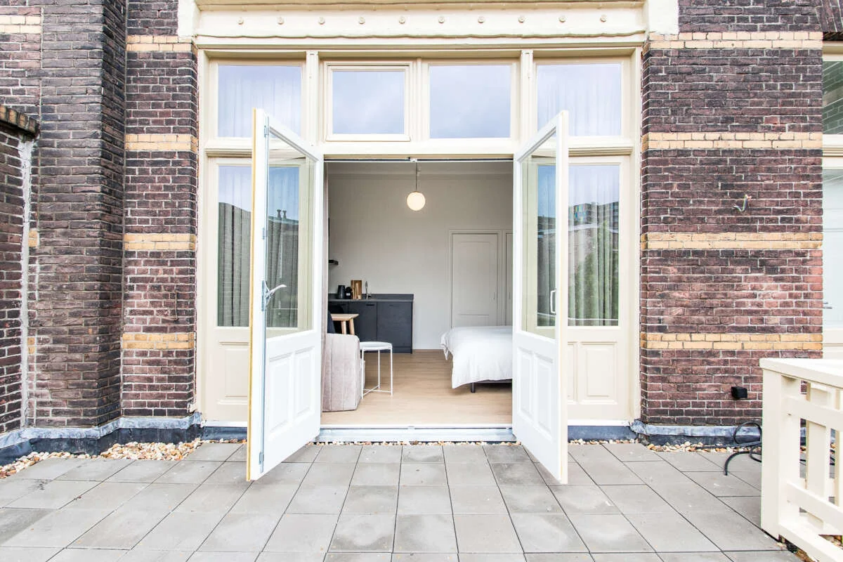 geblurde versie van de foto als achtergrond