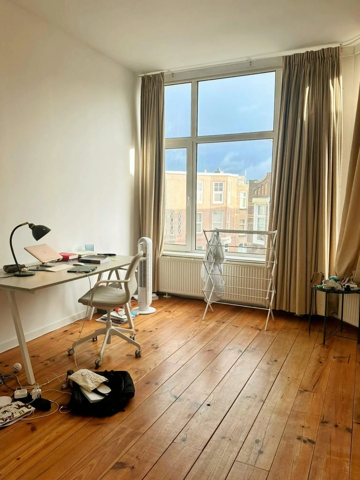 geblurde versie van de foto als achtergrond