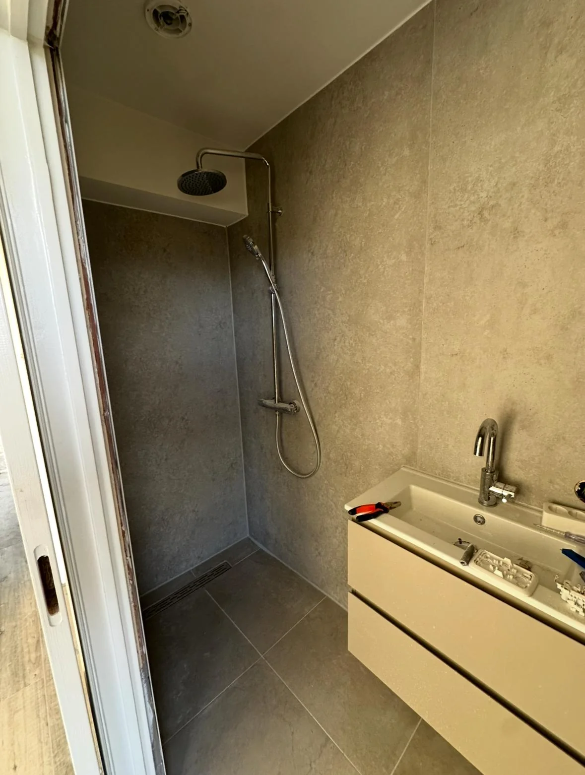 geblurde versie van de foto als achtergrond