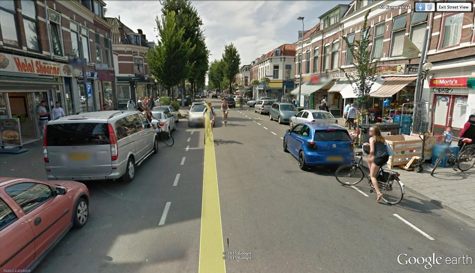 geblurde versie van de foto als achtergrond