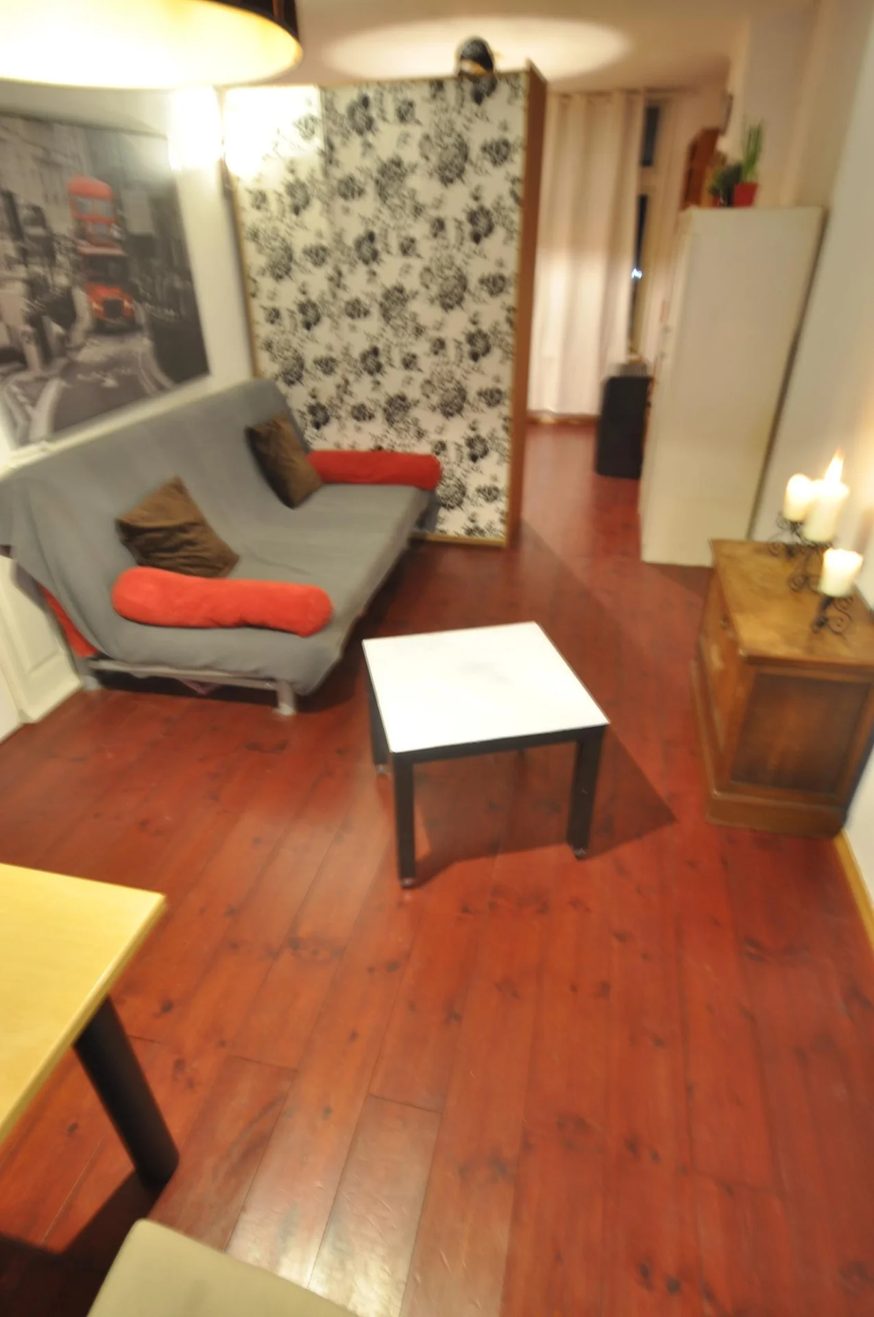 geblurde versie van de foto als achtergrond