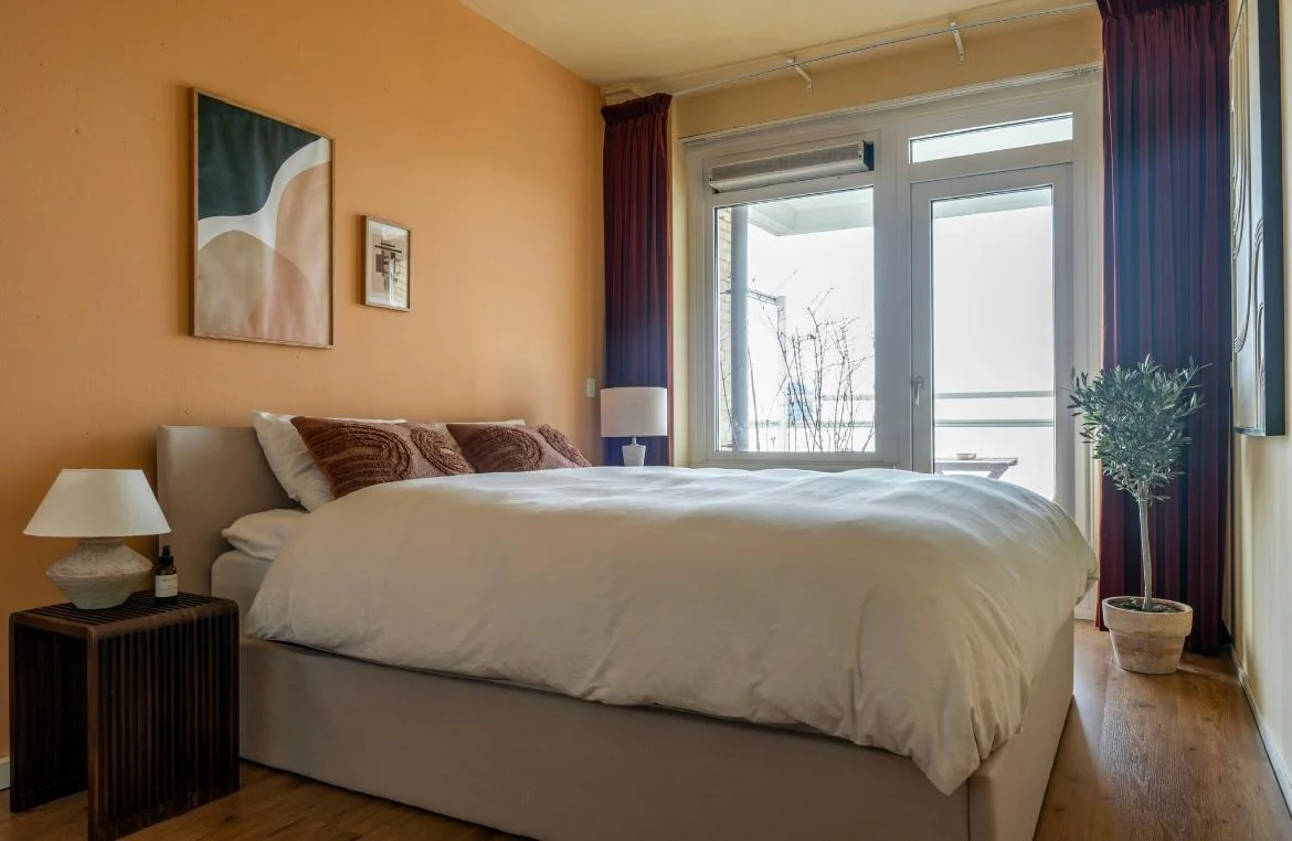 geblurde versie van de foto als achtergrond