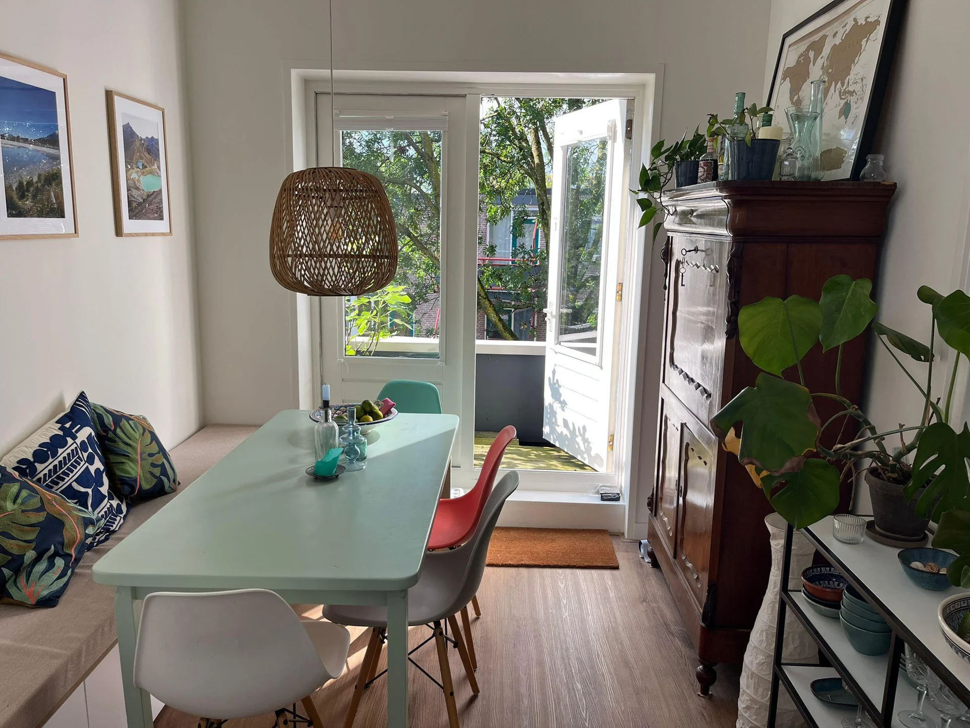 geblurde versie van de foto als achtergrond