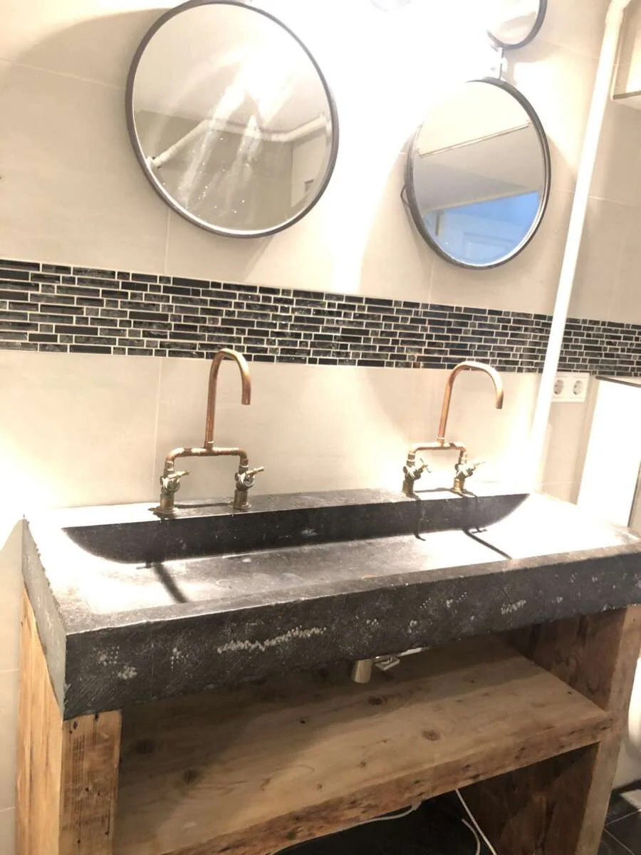 geblurde versie van de foto als achtergrond