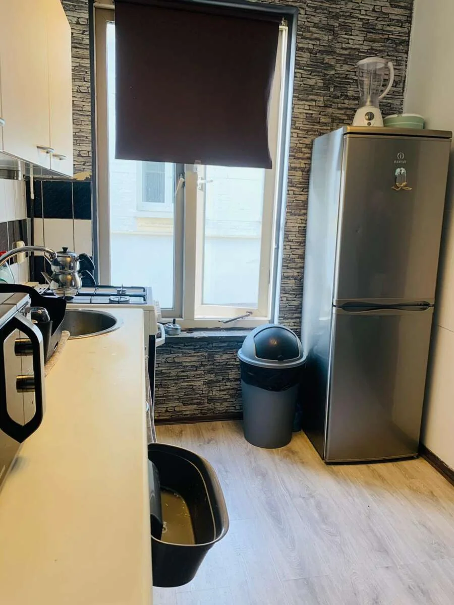 geblurde versie van de foto als achtergrond