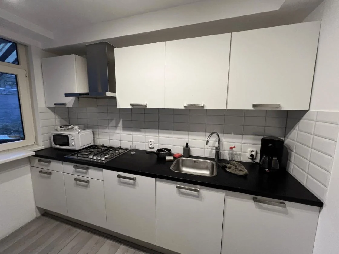 geblurde versie van de foto als achtergrond